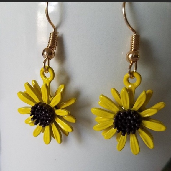 Betsey Johnson Jewelry - Betsey Johnson Sunflower Earrings